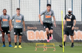 Jogadores na atividade da tarde desta segunda-feira (03), no CT Dr. Joaquim Grava