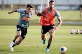 Jogadores na atividade da tarde desta segunda-feira (03), no CT Dr. Joaquim Grava