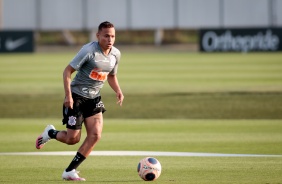 Jogadores na atividade da tarde desta segunda-feira (03), no CT Dr. Joaquim Grava