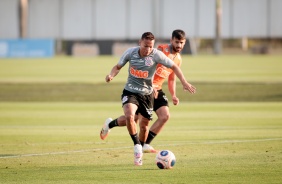 Jogadores na atividade da tarde desta segunda-feira (03), no CT Dr. Joaquim Grava