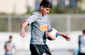 Araos no treino desta quinta-feira no CT Joaquim Grava