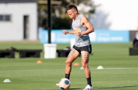 Janderson no treino desta quinta-feira no CT Joaquim Grava