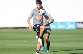 Mndez no treino desta quinta-feira no CT Joaquim Grava