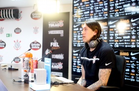 Cássio na coletiva durante último treino antes do Dérbi