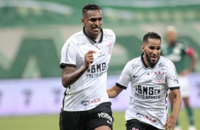 J e Everaldo durante a final do Campeonato Paulista contra o Palmeiras