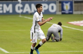 Araos anotou o segundo gol do Corinthians contra o Atlético Mineiro, pelo Brasileirão