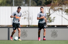Gabriel e Mateus Vital na atividade da manhã desta segunda-feira no CT Dr. Joaquim Grava