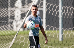 Gabriel na atividade da manhã desta segunda-feira no CT Dr. Joaquim Grava