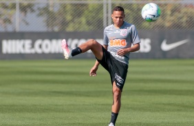 Jogadores na atividade da manh desta segunda-feira no CT Dr. Joaquim Grava