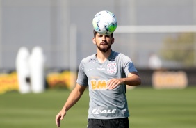 Jogadores na atividade da manhã desta segunda-feira no CT Dr. Joaquim Grava