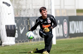 Jogadores na atividade da manhã desta segunda-feira no CT Dr. Joaquim Grava