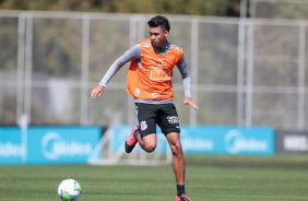 Jogadores na atividade da manhã desta segunda-feira no CT Dr. Joaquim Grava