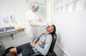 Jogadores na atividade da manhã desta segunda-feira no CT Dr. Joaquim Grava