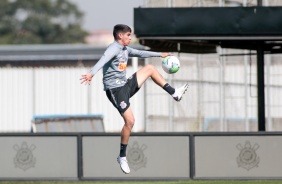 Jogadores na atividade da manhã desta segunda-feira no CT Dr. Joaquim Grava