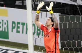 Cássio sofreu um gol ainda no primeiro tempo