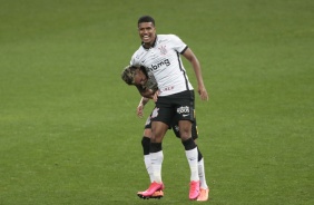 Léo Natel e Cantillo comemoraram o gol do Corinthians