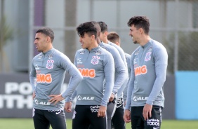 Gabriel, Roni e Avelar no treino desta segunda-feira no CT Joaquim Grava