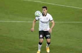 Danilo Avelar durante o jogo contra o Fortaleza