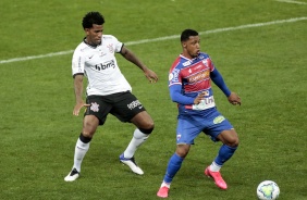 Gil durante o jogo contra o Fortaleza, na Arena