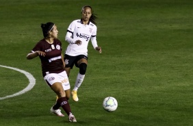 Adriana no jogo contra a Ferroviria, na volta do futebol feminino