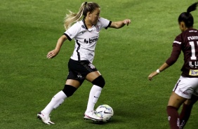 Andressinha no jogo contra a Ferroviria, na volta do futebol feminino