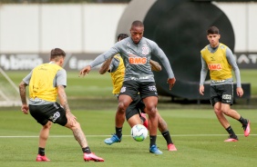 Xavier segue treinando no CT Joaquim Grava
