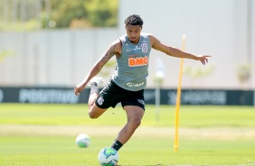 derson no treino desta quinta-feira no CT Joaquim Grava