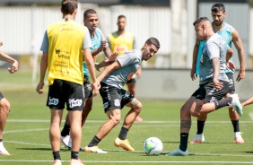 Gabriel e companheiros no treino desta quinta-feira no CT Joaquim Grava