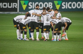 Elenco do Corinthians no jogo contra o Botafogo, na Neo Química Arena