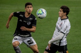 Mateus Vital no jogo contra o Botafogo, na Neo Qumica Arena