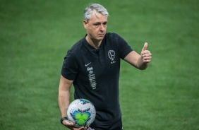 Tiago Nunes no duelo entre Corinthians e Botafogo na Neo Química Arena
