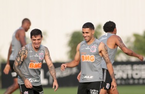 Fagner e Gabriel na atividade da tarde desta quarta-feira no CT Joaquim Grava