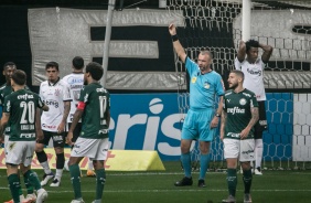 Fagner foi expulso no jogo contra o Palmeiras, pelo Brasileirão, na Neo Química Arena