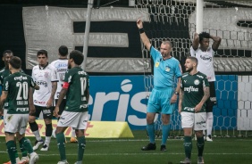 Fagner foi expulso no jogo contra o Palmeiras, pelo Brasileiro, na Neo Qumica Arena