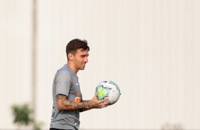 Jogadores na atividade da tarde desta quarta-feira no CT Joaquim Grava