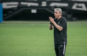 Tiago Nunes no jogo contra o Palmeiras, pelo Brasileirão, na Neo Química Arena