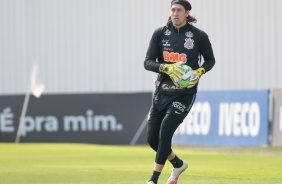 Cássio na atividade da manhã deste sábado no CT Dr. Joaquim Grava