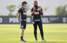 Coelho na atividade da manhã deste sábado no CT Dr. Joaquim Grava