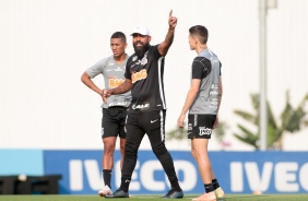 Coelho no treino da tarde desta segunda-feira no CT Joaquim Grava