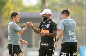 Coelho participa do treino da tarde desta segunda-feira no CT Joaquim Grava