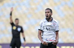 Everaldo no jogo contra o Fluminense, no Maracan, pelo Brasileiro