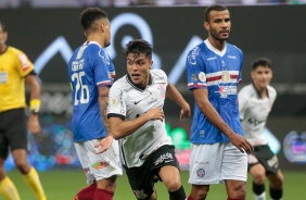 Garoto Roni eufrico com seu gol para o Corinthians, contra o Bahia, na Neo Qumica Arena