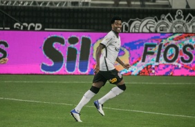 Gil marcou o terceiro do Corinthians na partida contra o Bahia