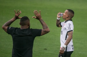 Otero durante jogo contra o Bahia, na Neo Qumica Arena