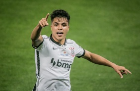 Roni comemorando seu gol contra o Bahia, na Neo Química Arena