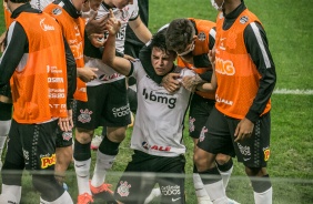 Roni emocionado com seu gol contra o Bahia, pelo Brasileirão, na Neo Química Arena