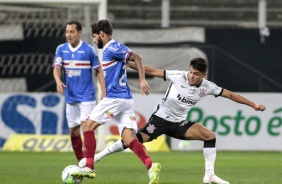 Roni no duelo contra o Bahia, na Neo Qumica Arena, pelo Campeonato Brasileiro