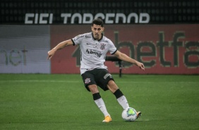 Danilo Avelar no jogo contra o Bahia, na Neo Qumica Arena, pelo Brasileiro