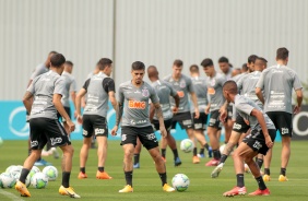 Elenco do Corinthians treina nesta sbado no CT Joaquim Grava