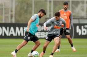 Bruno, Vital e Camacho no treino da manhã deste domingo no CT Joaquim Grava